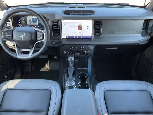 Certified 2024 Ford Bronco Black Diamond w/ Sasquatch Package image 40