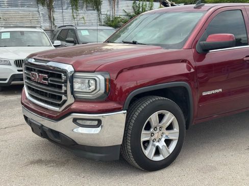 Used 2017 GMC Sierra 1500 SLE w/ SLE Value Package image 4