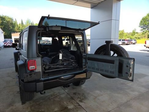 Used 2015 Jeep Wrangler Unlimited Sport w/ Dual Top Group AWD/4WD image 16