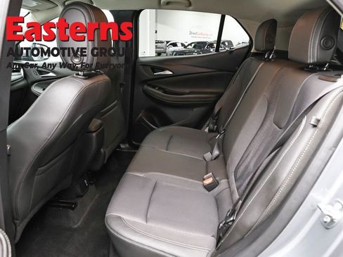Used 2025 Buick Encore GX Preferred FWD image 21