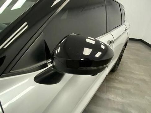 Used 2023 Mitsubishi Outlander SE Black Edition AWD/4WD image 13