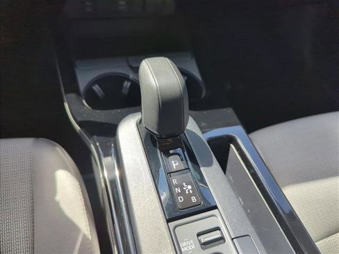 Used 2024 Toyota Prius LE FWD image 10