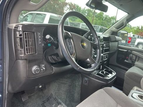 Used 2021 Chevrolet Express 2500 LS w/ Enhanced Convenience Package RWD image 13