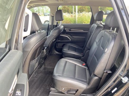 Used 2025 Kia Telluride S FWD image 52