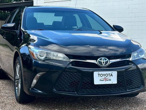 Used 2017 Toyota Camry SE FWD image 38