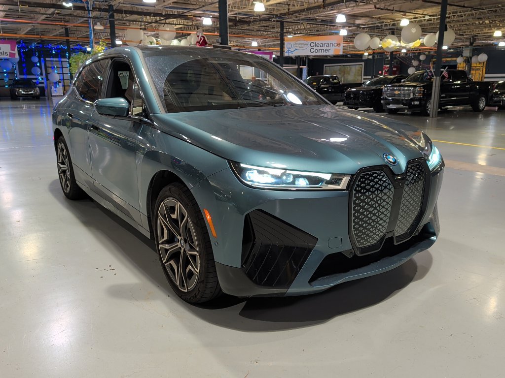 Certified 2024 BMW iX xDrive50 w/ Premium Package AWD/4WD image 7