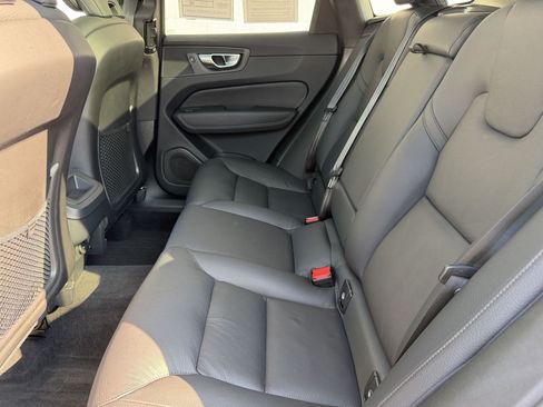Used 2024 Volvo XC60 B5 Plus w/ Protection Package Premier AWD/4WD image 23