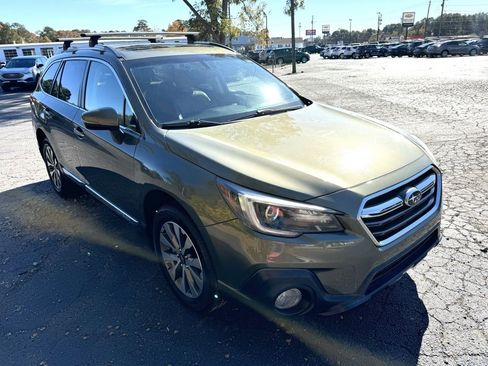 Used 2018 Subaru Outback 2.5i Touring w/ Popular Package #3 image 9