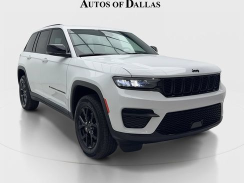 Used 2024 Jeep Grand Cherokee Altitude RWD image 2