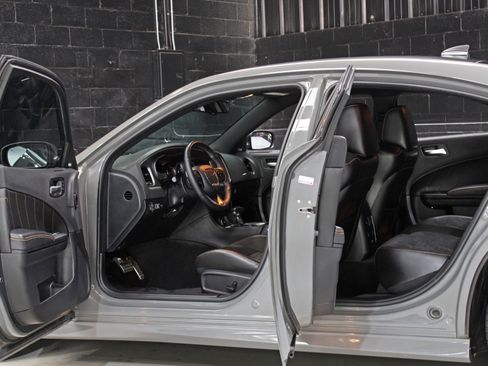 Used 2018 Dodge Charger R/T RWD image 30
