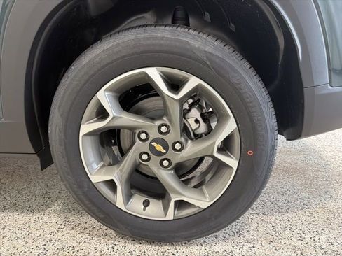 New 2026 Chevrolet Trax LT w/ Sunroof Package image 20