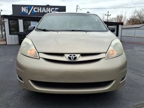 Used 2009 Toyota Sienna LE image 8