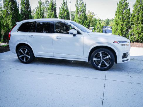 Used 2019 Volvo XC90 T6 R-Design w/ Advanced Package AWD/4WD image 11
