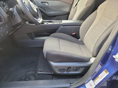 Used 2023 Nissan Rogue SV image 18