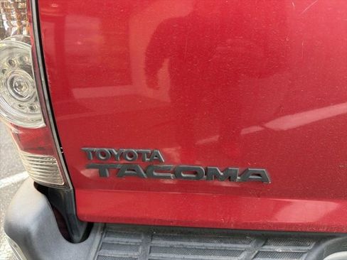 Used 2015 Toyota Tacoma 4x4 Double Cab w/ TRD Off-Road Package image 11