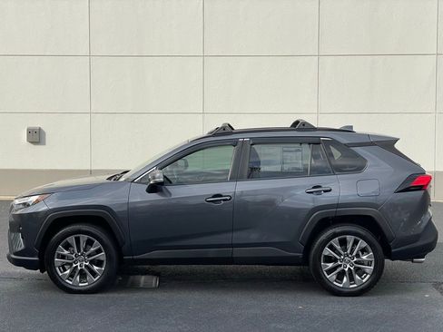 Used 2023 Toyota RAV4 XLE Premium image 2