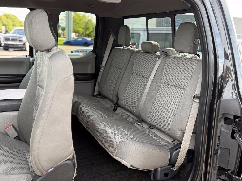 Used 2015 Ford F150 XLT w/ Equipment Group 302A Luxury AWD/4WD image 11