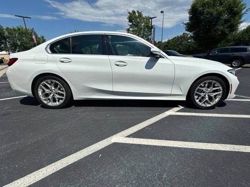 Used 2025 BMW 330i Sedan RWD image 4