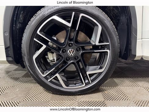 Used 2026 Volkswagen Tiguan SEL R-Line AWD/4WD image 22