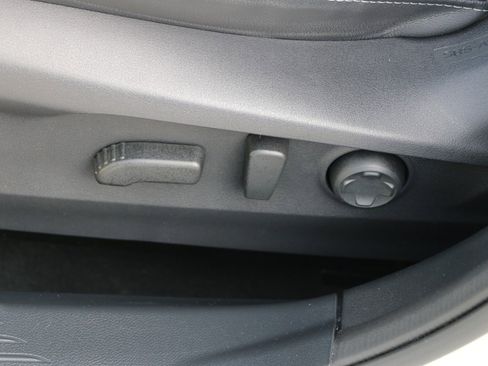 Used 2023 Subaru Outback Touring image 29