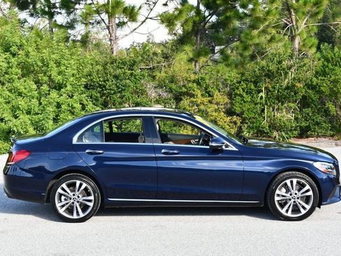 Used 2019 Mercedes-Benz C 300 4MATIC Sedan image 7