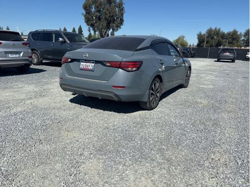 Used 2025 Nissan Sentra SV w/ SV Premium Package image 7
