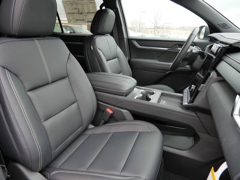 New 2026 GMC Acadia Elevation w/ Elevation Premium Package image 24