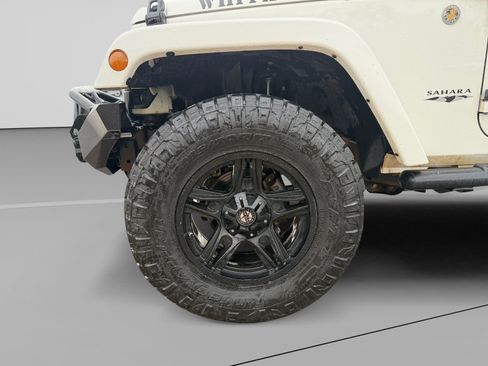 Used 2010 Jeep Wrangler Sahara w/ Mopar Chrome Edition Group AWD/4WD image 9