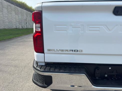 Used 2023 Chevrolet Silverado 2500 LT w/ Convenience Package image 8