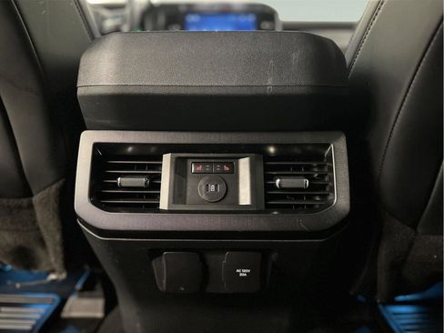 Used 2023 Ford F250 Platinum image 30