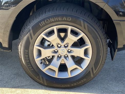 Used 2020 Nissan Frontier SV image 23