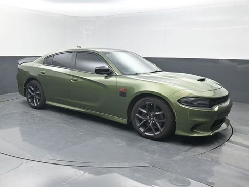 Used 2020 Dodge Charger R/T w/ Plus Group RWD image 8