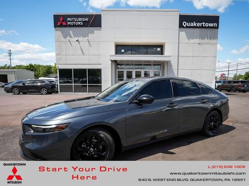 Used 2025 Honda Accord SE image 1