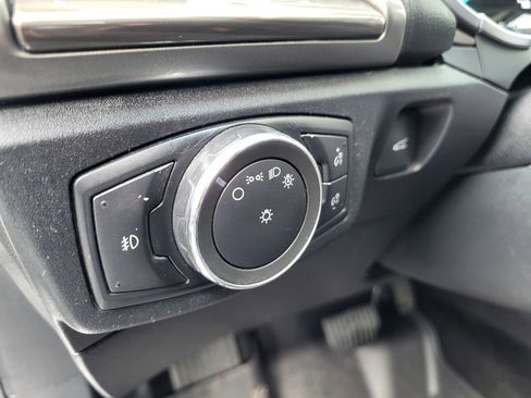 Used 2017 Ford Fusion SE w/ Fusion SE Technology Package image 31