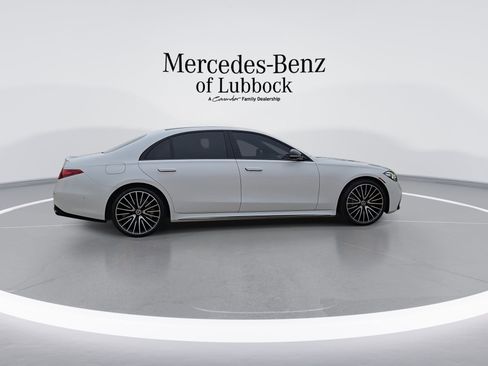 Used 2024 Mercedes-Benz S 580 4MATIC Sedan image 9