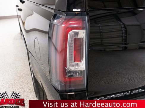 Used 2018 GMC Yukon XL SLT w/ Premium Edition RWD image 9