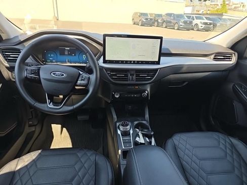 Certified 2023 Ford Escape SE w/ PHEV Premium Package FWD image 5