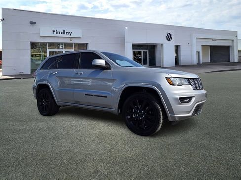 Used 2019 Jeep Grand Cherokee Altitude image 2