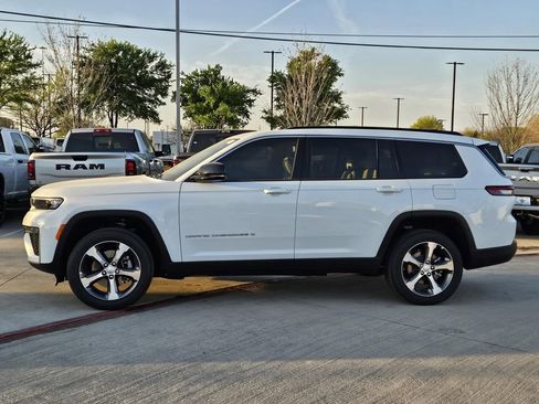 New 2026 Jeep Grand Cherokee L Limited RWD image 2