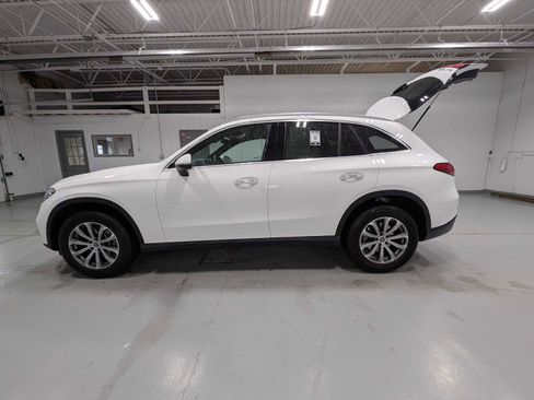 Certified 2025 Mercedes-Benz GLC 300 4MATIC image 12