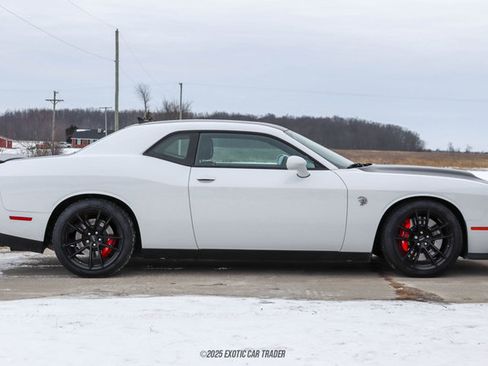 Used 2023 Dodge Challenger SRT Hellcat RWD image 9