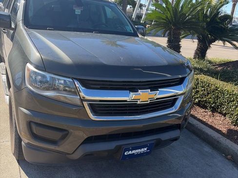 Used 2018 Chevrolet Colorado W/T w/ WT Convenience Package image 2