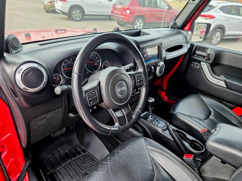 Used 2014 Jeep Wrangler Unlimited Sahara w/ Max Tow Package image 7