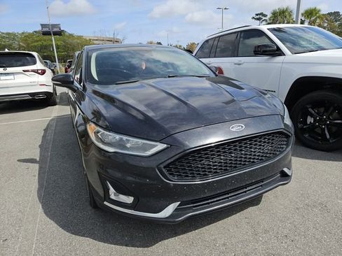 Used 2019 Ford Fusion Titanium image 4