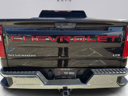 Used 2020 Chevrolet Silverado 1500 LTZ w/ LTZ Plus Package AWD/4WD image 16