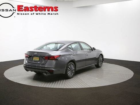 Used 2024 Nissan Altima 2.5 SV w/ SV Premium Package AWD/4WD image 40