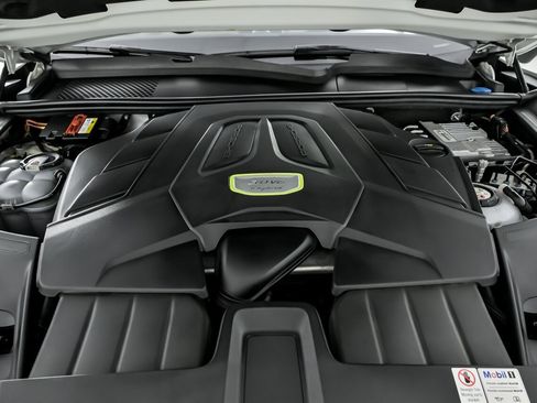 Used 2019 Porsche Cayenne E-Hybrid image 17