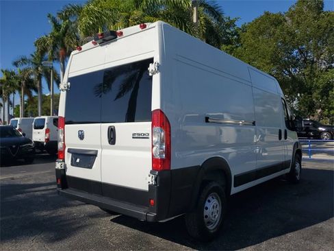 Used 2023 RAM ProMaster 2500 image 3