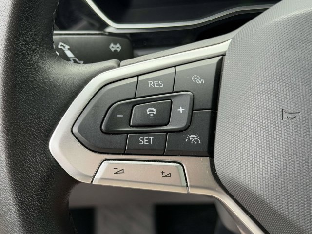 Certified 2023 Volkswagen Jetta SE FWD image 21