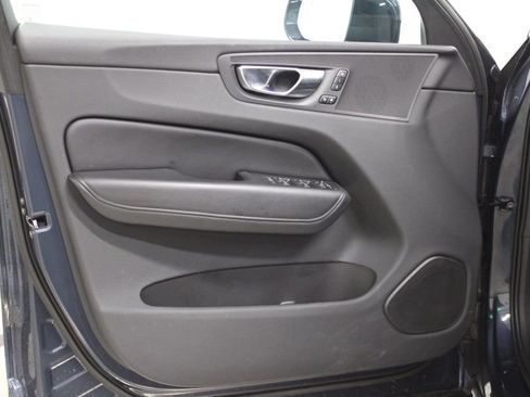 Used 2023 Volvo XC60 B5 Plus w/ Climate Package AWD/4WD image 19